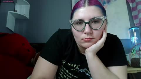 Snapshot of selenebaby chatting on 20, 11, 2025 Selene online show from 20, 11, 2025