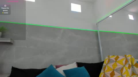 Snapshot of seleneflame chatting on 17, 2, 2026 selene online show from 17, 2, 2026