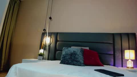 Snapshot of selenelujan chatting on 1, 10, 2025 Selene Lujan online show from 1, 10, 2025