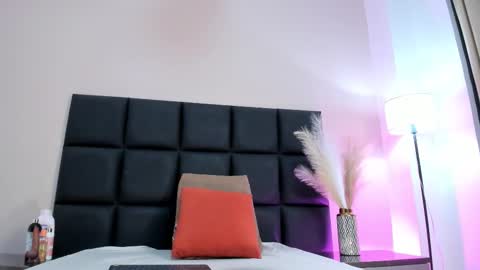 Snapshot of selenelujan chatting on 2, 12, 2025 Selene Lujan online show from 2, 12, 2025