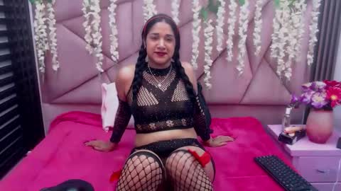 Snapshot of selenerose69 chatting on 5, 12, 2025 selenerose69 online show from 5, 12, 2025