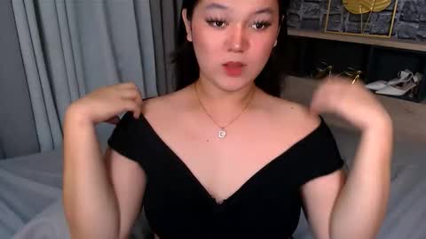 Snapshot of selenesantiago chatting on 14, 11, 2025 joan online show from 14, 11, 2025