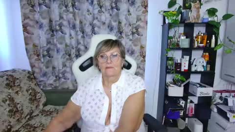 Selenna online show from 4, 1, 2025