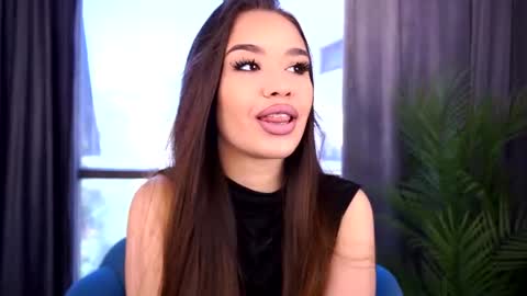 Snapshot of selennevoss chatting on 26, 6, 2026 Selenne online show from 26, 6, 2026