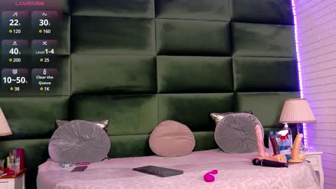 Snapshot of selensummer chatting on 1, 3, 2025 Selen online show from 1, 3, 2025