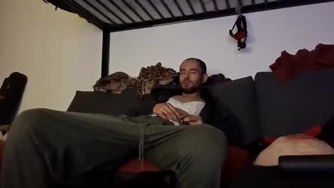 Julian Kinky Bi-guy online show from 28, 4, 2026