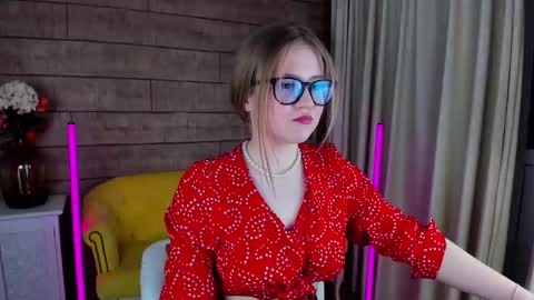 SelinSwarovski online show from 18, 2, 2025