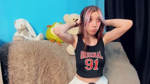 Snapshot of sell0n chatting on 24, 12, 2024 Mindy online show from 24, 12, 2024