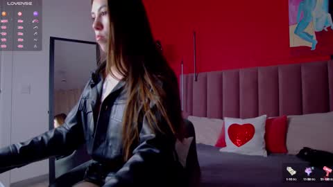 Snapshot of sellashine chatting on 24, 1, 2025 Nicole online show from 24, 1, 2025