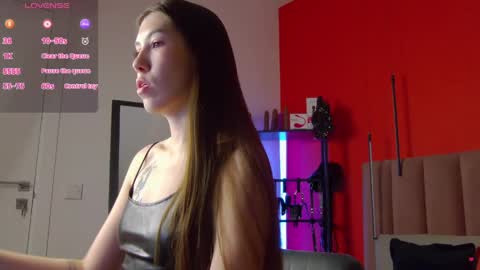 Nicole online show from 15, 4, 2026