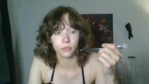 goddess esme  online show from 19, 9, 2025