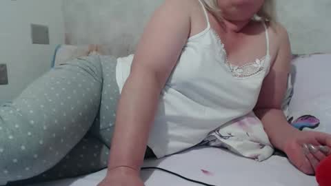 Snapshot of seniorita333 chatting on 13, 12, 2024 Lenna online show from 13, 12, 2024