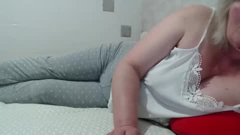 Snapshot of seniorita333 chatting on 13, 2, 2025 Lenna online show from 13, 2, 2025