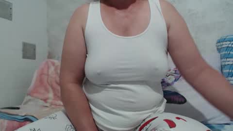 Snapshot of seniorita333 chatting on 29, 9, 2025 Lenna online show from 29, 9, 2025