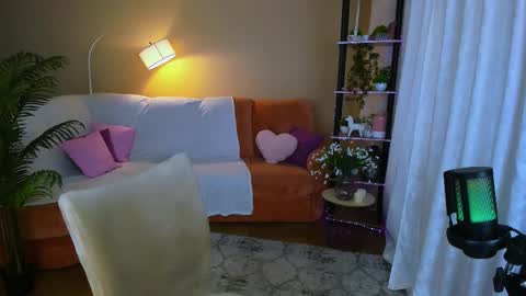 sensitiveheartt online show from 19, 9, 2025