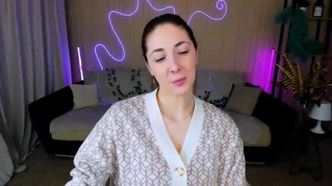 sensitiveheartt online show from 24, 9, 2025