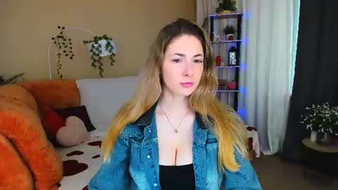 Snapshot of sensitiveheartt chatting on 16, 6, 2026 sensitiveheartt online show from 16, 6, 2026