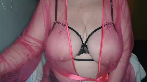 Snapshot of sensual_cris chatting on 8, 3, 2025 CRIS online show from 8, 3, 2025