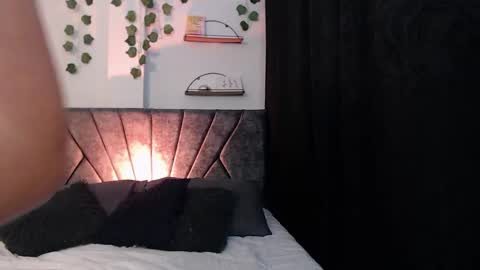 Snapshot of sensual_flame chatting on 18, 2, 2025 Camille and sophie online show from 18, 2, 2025