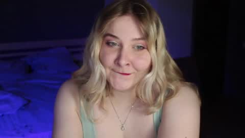 Snapshot of sensual_girrrl chatting on 23, 6, 2026 Ilona online show from 23, 6, 2026
