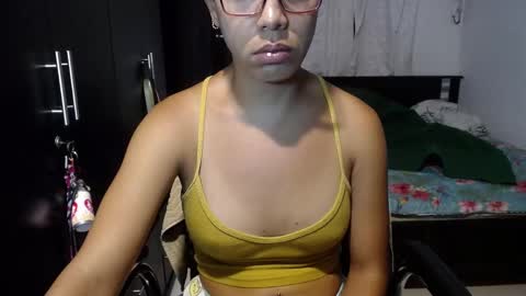 Snapshot of sensual_natalie chatting on 4, 1, 2025 sensual_natalie online show from 4, 1, 2025