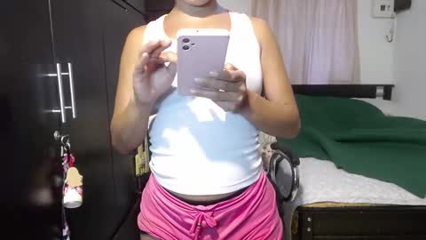 Snapshot of sensual_natalie chatting on 22, 1, 2025 sensual_natalie online show from 22, 1, 2025