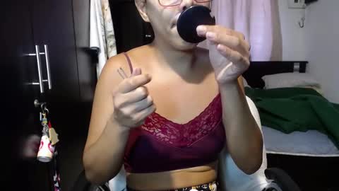 Snapshot of sensual_natalie chatting on 27, 1, 2025 sensual_natalie online show from 27, 1, 2025