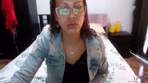 Snapshot of sensual_natalie chatting on 8, 10, 2025 sensual_natalie online show from 8, 10, 2025