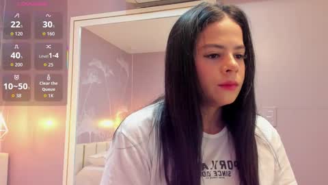 Snapshot of sensual_sophie_ chatting on 16, 10, 2025 Sophie online show from 16, 10, 2025