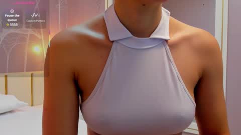 Snapshot of sensual_sophie_ chatting on 22, 10, 2025 Sophie online show from 22, 10, 2025