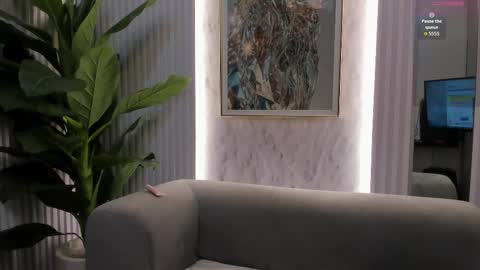 Snapshot of sensual_sophie_ chatting on 6, 11, 2025 Sophie online show from 6, 11, 2025