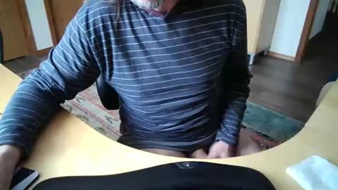 Snapshot of sensualgentlem chatting on 16, 2, 2025 Sensually Yours online show from 16, 2, 2025