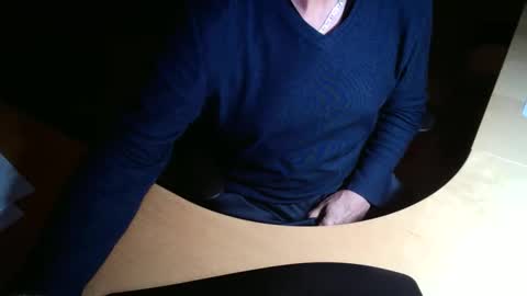 Snapshot of sensualgentlem chatting on 16, 12, 2025 Sensually Yours online show from 16, 12, 2025