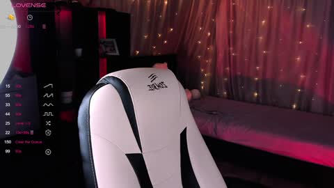 Kiki online show from 8, 2, 2025