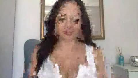 Snapshot of sensuallstella chatting on 8, 10, 2025 sensuallstella online show from 8, 10, 2025
