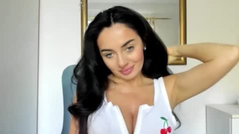 Snapshot of sensuallstella chatting on 2, 7, 2026 sensuallstella online show from 2, 7, 2026