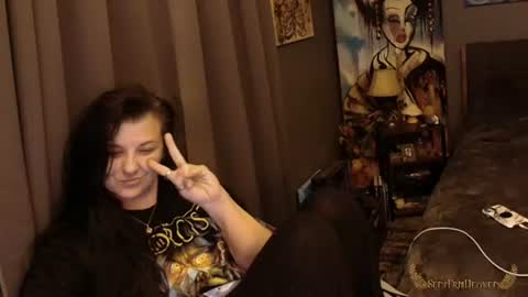 Snapshot of sentfrmheaven chatting on 4, 7, 2026 Tara online show from 4, 7, 2026
