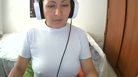 Snapshot of senthix1983 chatting on 6, 2, 2025 senthix heyy promo en OnlyFans aprovecha 85 descuento online show from 6, 2, 2025