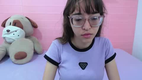 Snapshot of serafina_ chatting on 8, 1, 2025 serafina_ online show from 8, 1, 2025