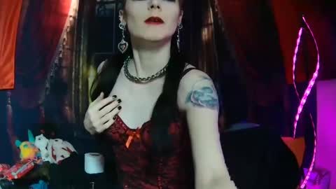 Snapshot of seraphinmunster chatting on 2, 1, 2025 Seraphin Munster online show from 2, 1, 2025