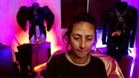 Snapshot of serena_xyz chatting on 17, 9, 2025 Serena Xyz online show from 17, 9, 2025