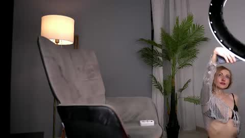 SerenaGrant online show from 19, 2, 2026