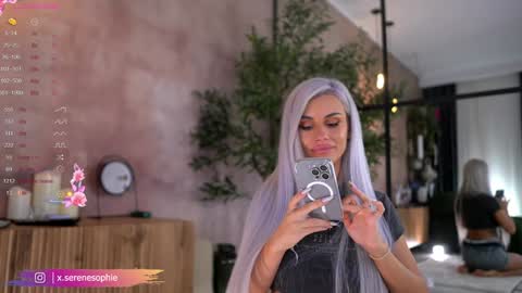 Snapshot of serene_sophiex chatting on 19, 9, 2025 Serene Sophiex online show from 19, 9, 2025