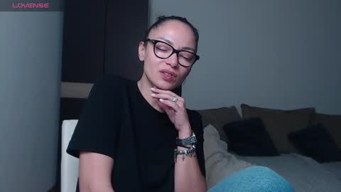 SereneSophi online show from 11, 4, 2026