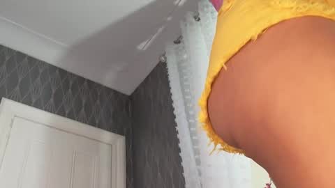 Snapshot of serenexxmilf chatting on 20, 3, 2026 serenexx your MILF online show from 20, 3, 2026