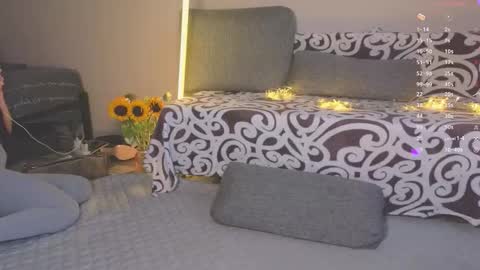 Hey Guys and Girls non-binary personalities  Im Sereta online show from 16, 1, 2026