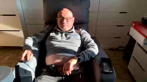 Snapshot of serge8413 chatting on 30, 12, 2024 serge8413 online show from 30, 12, 2024