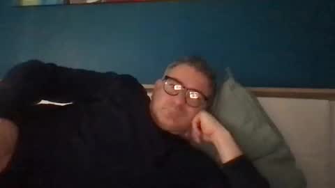 sesamechris92 online show from 9, 3, 2025