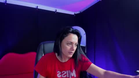 Snapshot of sesymilf chatting on 12, 10, 2025 LUCERO online show from 12, 10, 2025