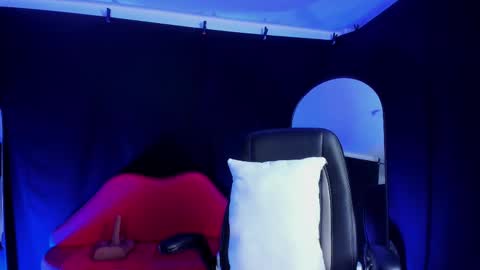 Snapshot of sesymilf chatting on 14, 10, 2025 LUCERO online show from 14, 10, 2025